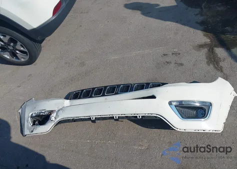 2019 Jeep Compass Limited 4X4 from USA, damaged, VIN 3C4NJDCB4KT666601